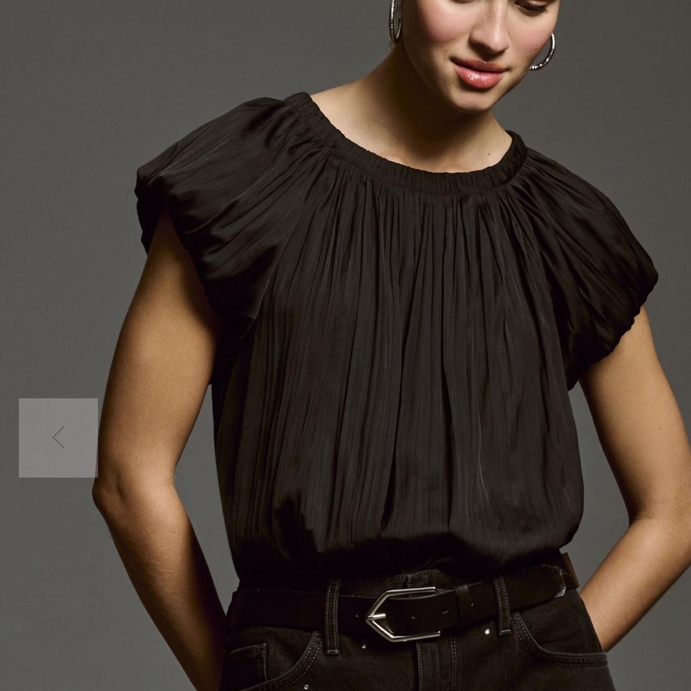 Anthropologie Black short Sleeves Bubble Blouse in XSmall